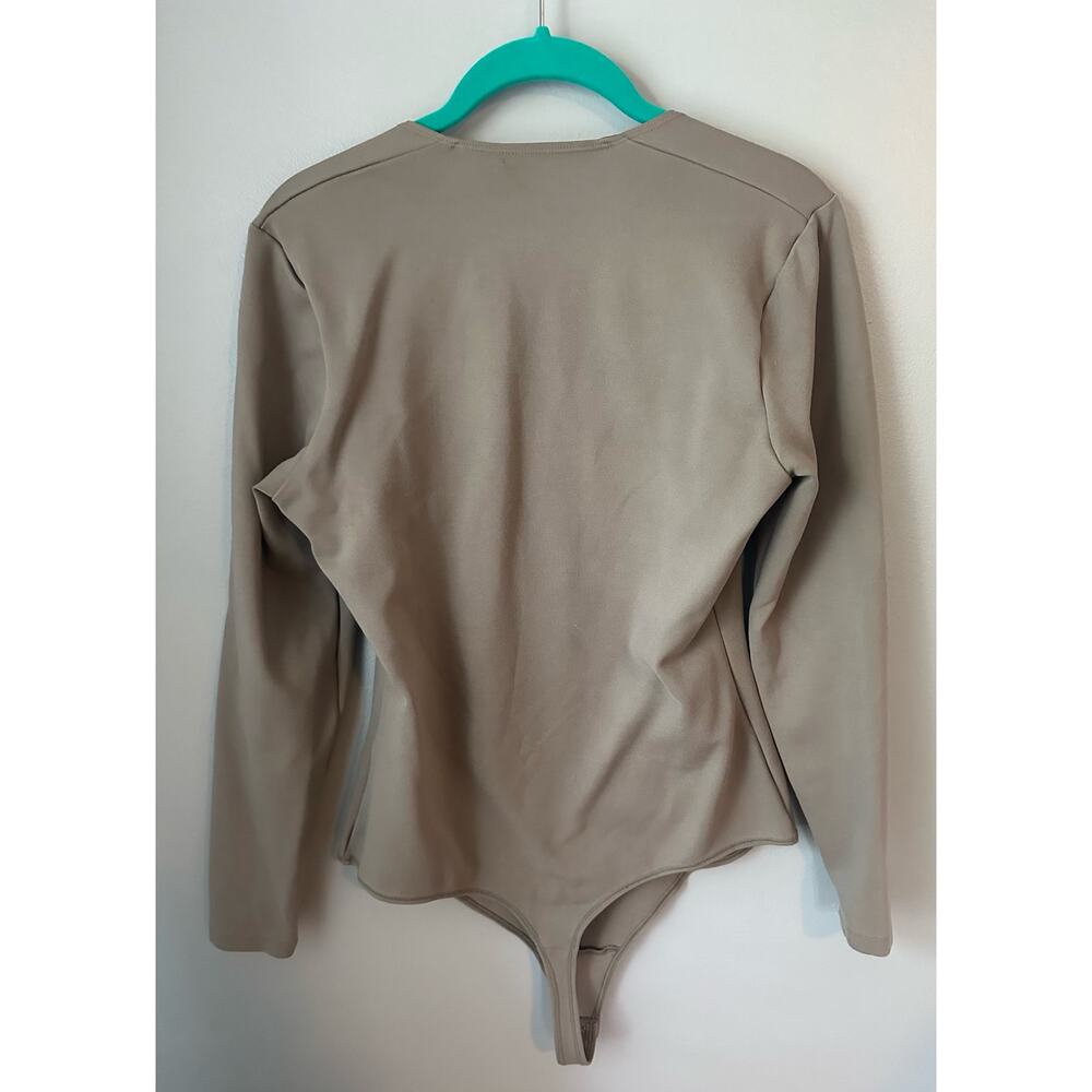 Abercrombie & Fitch Long Sleeve Square Neck Taupe Bodysuit Size Large - Picture 3 of 5